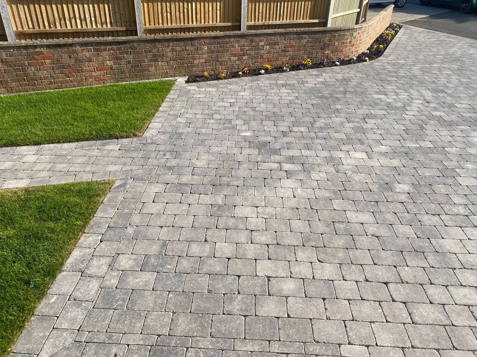 Completed Sorrento Granite driveway and shaped front garden